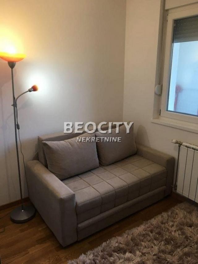 Novi Sad, Centar, Šumadijska, 1. 5, 39m2, 500EUR