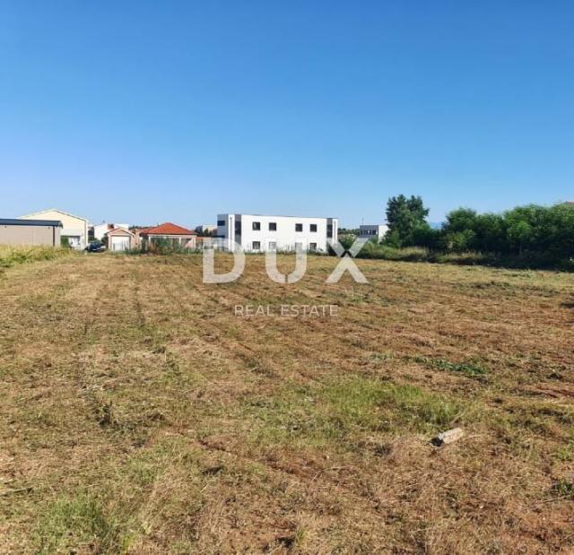 ZADAR, VRSI - Građevinsko zemljište od 500 m2