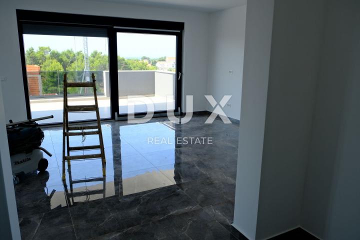 ZADAR, VRSI - Spacious four-room penthouse near the sea, S5