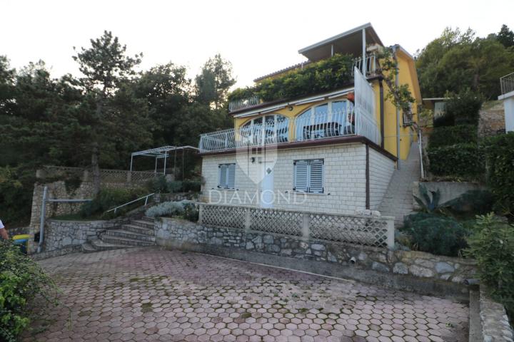 Labin, surroundings, house in a great location with a beautiful view of the sea