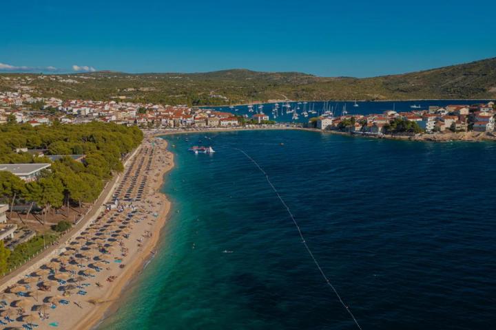 Primošten, autentična kamena ljepotica smještena na jedinstvenoj poziciji 