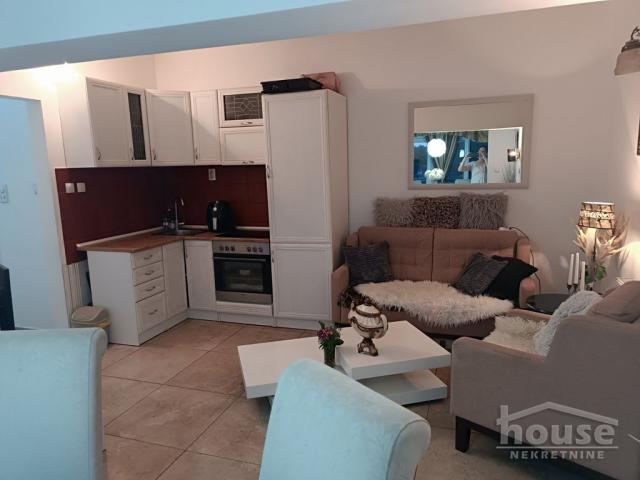 Stan NOVI SAD, BULEVAR, kv: 52, € 141110, ID: 1061502