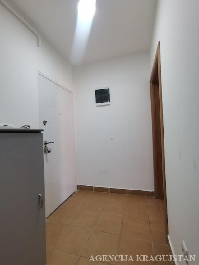 Prodaja, Stan, 43. 00m2 , Centar