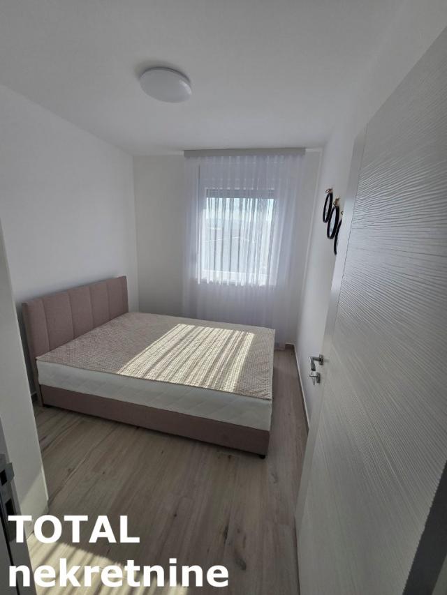 4. 5 Četvoroiposoban stan NOVI SAD, 183340€