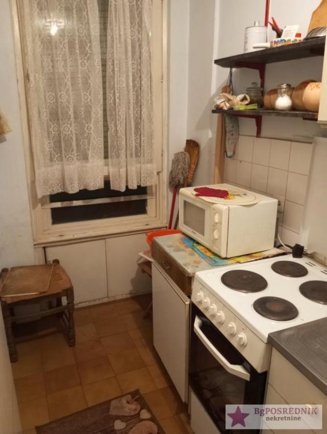 Zemun, Galenika, Jovana Stojsavljevića, 39m2