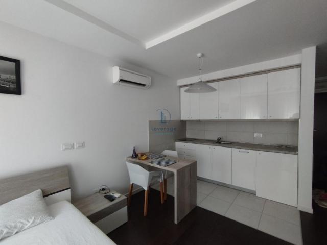 Lux, Novi Beograd, A blok, 30 m2