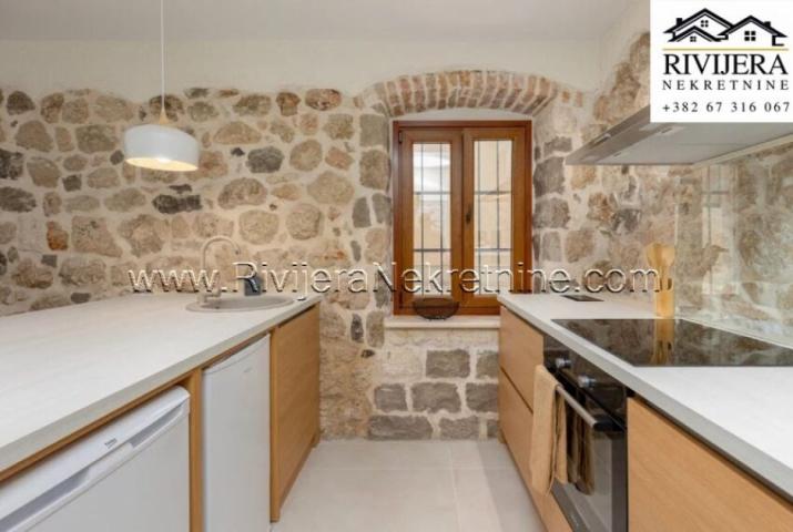 For sale house in Kotor