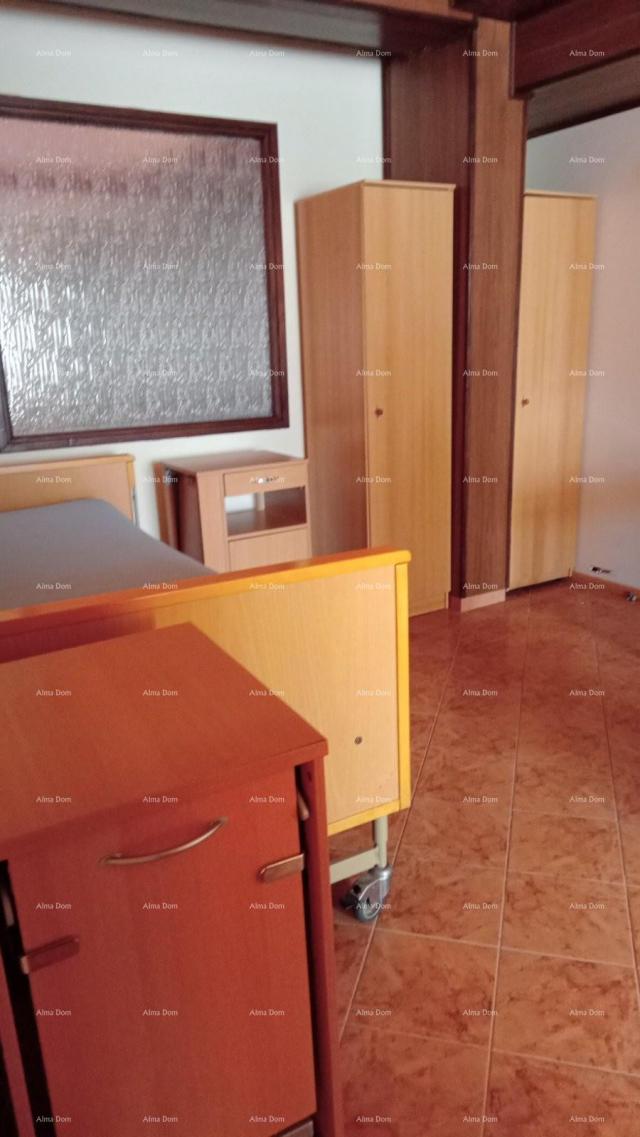 Kuća Prodaja kuće s apartmanima u Puli  blizu mora, s pogledom na more