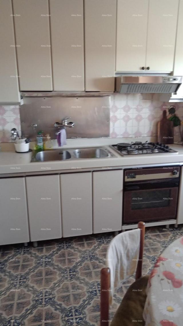 Kuća Prodaja kuće s apartmanima u Puli  blizu mora, s pogledom na more