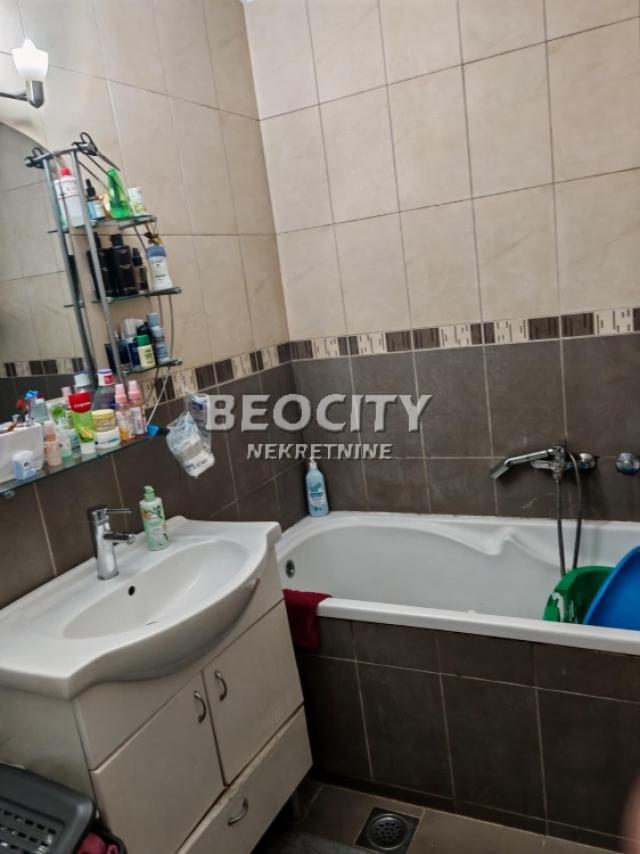 Novi Beograd, Bežanijska kosa 2, Ljubinke Bobić , 2. 5, 64m2, 158000EUR