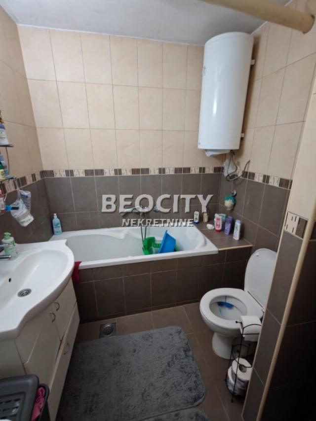 Novi Beograd, Bežanijska kosa 2, Ljubinke Bobić , 2. 5, 64m2, 158000EUR