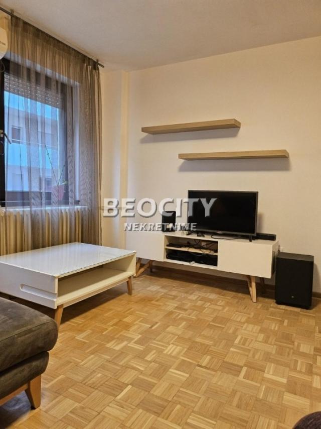 Novi Sad, Liman 3, Narodnog Fronta, 2. 0, 55m2, 700EUR