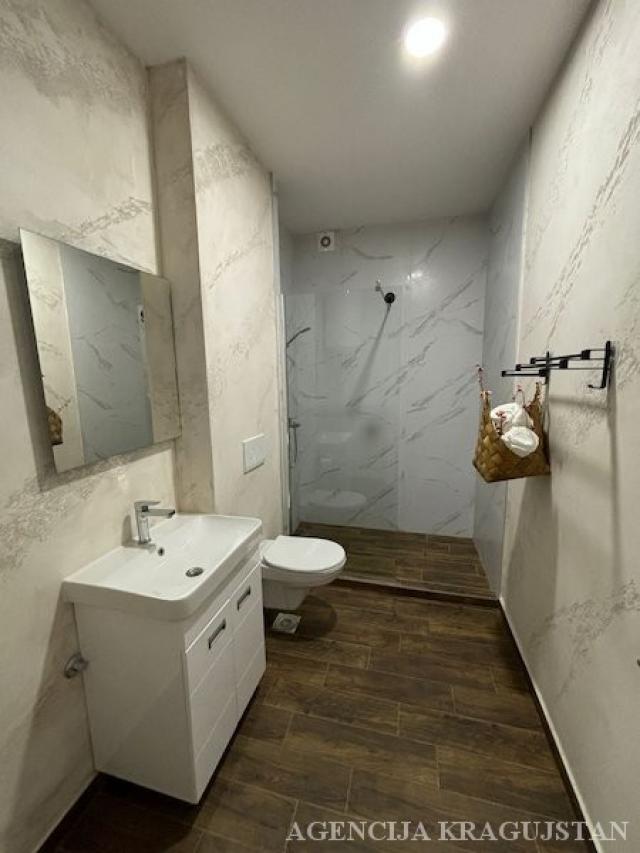 Izdavanje, Stan, 33. 00m2 , Stanovo