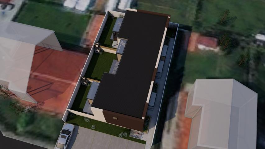 Stanovi (kuće) 90 m2 sa privatnim dvorištem 60 m2 i dva parkinga