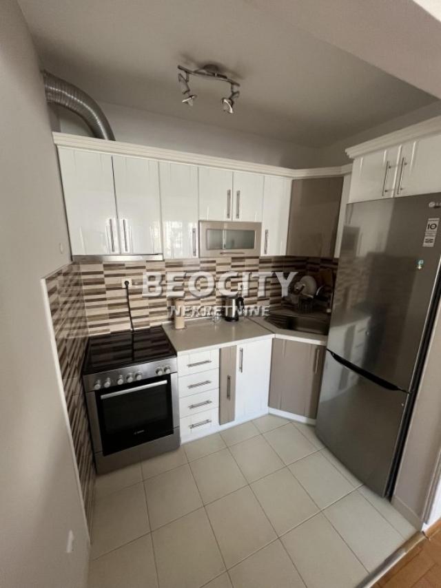 Novi Sad, Telep, Ilariona Ruvarca, 1. 5, 44m2, 450EUR