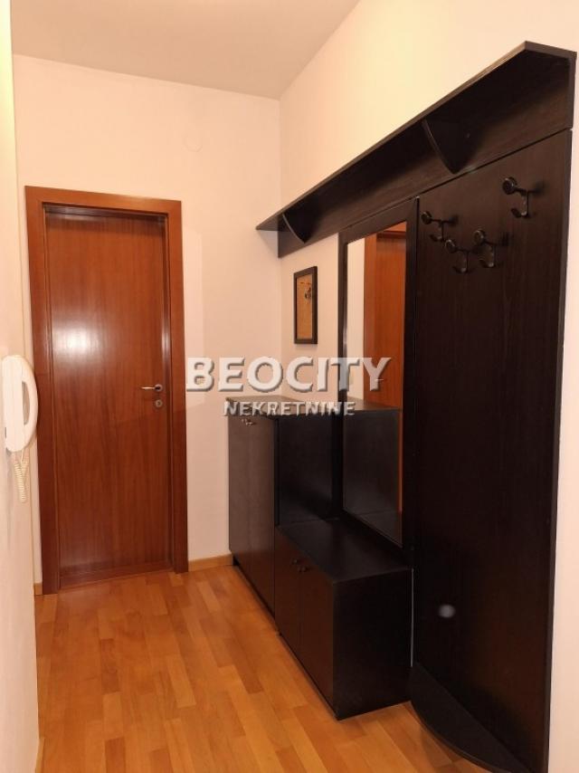 Novi Sad, Centar, Stevana Musića, 2. 0, 57m2, 500EUR