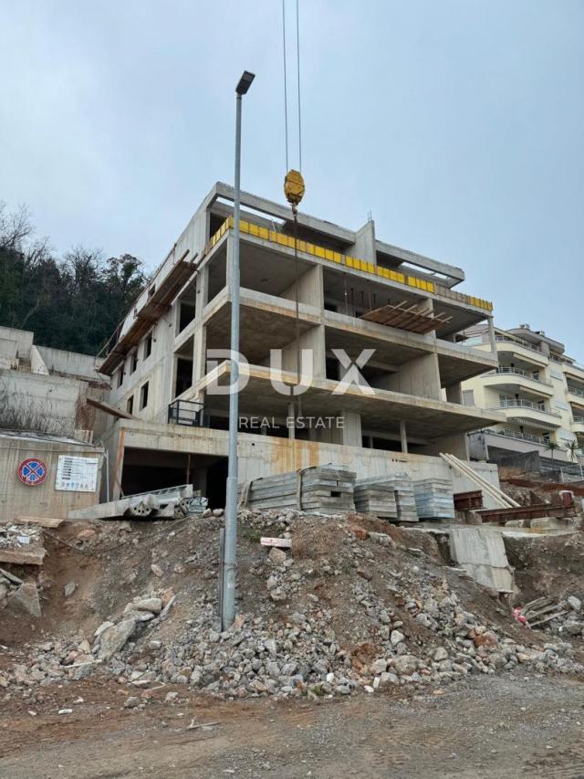 OPATIJA, CENTAR - moderan stan u novogradnji iznad centra Opatije 