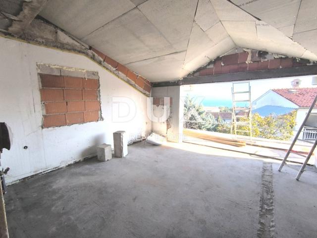 OPATIJA, POBRI - Prostrani stan 130 m2 - POGLED NA MORE!!