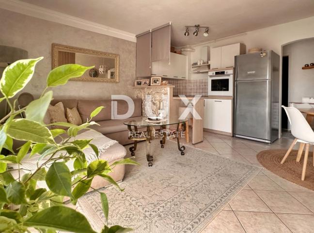 ISTRIA, PULA Beautiful renovated south-facing apartment with terrace! TOP LOCATION!