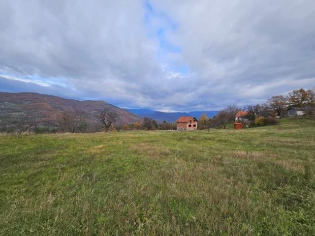 Prodaje se polj. gazdinstvo sa 3 objekta , 4, 76 ha, Čauševići, Prijepolje