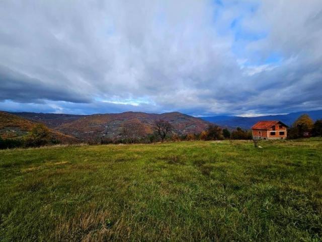 Prodaje se polj. gazdinstvo sa 3 objekta , 4, 76 ha, Čauševići, Prijepolje