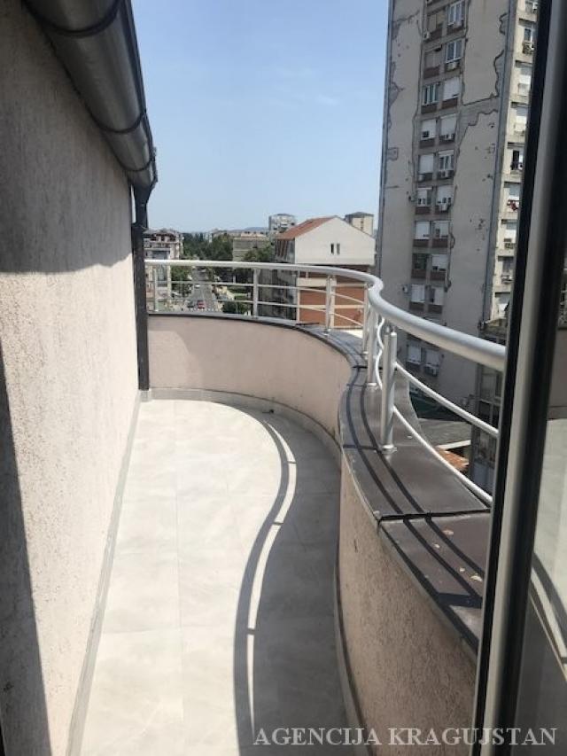 Prodaja, Stan, 148. 00m2 , Centar