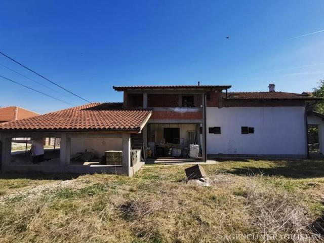 Prodaja, Kuća, 303. 00m2 , Šumarice