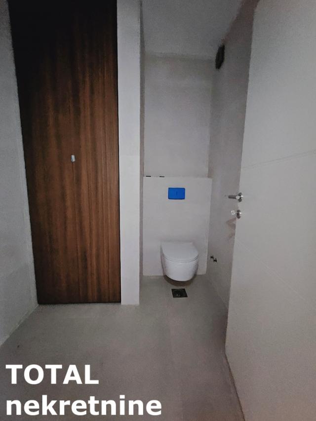 4 Četvorosoban stan NOVI SAD, 365650€