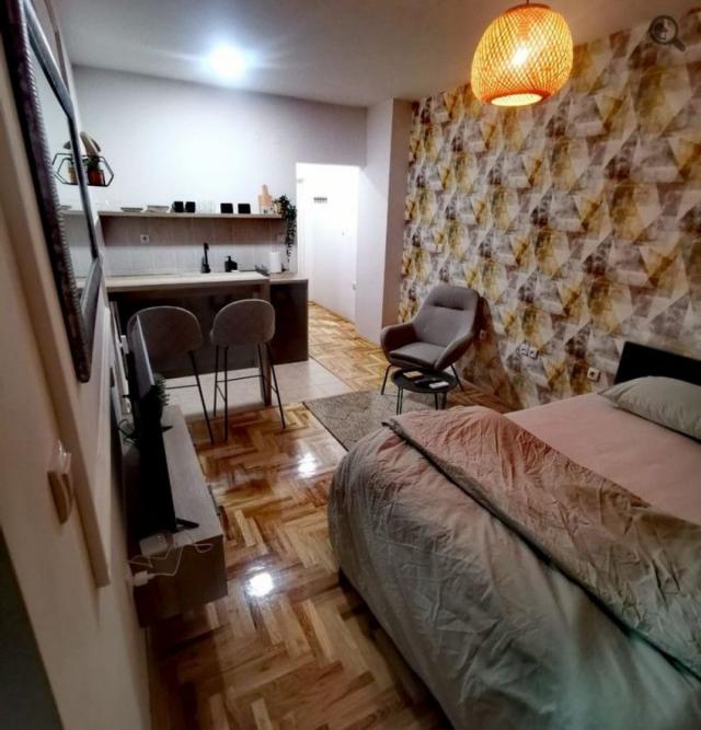 537873-Garsonjera-25m2-Nova Detelinara