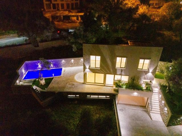 Villa Primavera 240m2, Budva