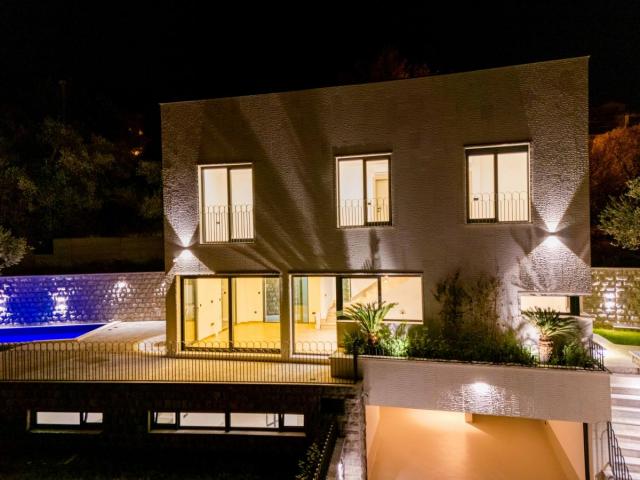 Villa Primavera 240m2, Budva