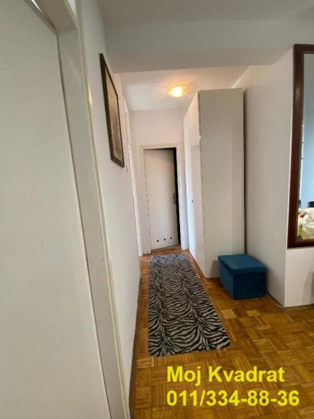 Zvezdara, Cvetkova pijaca - Bulevar kralja Aleksandra, 80m2