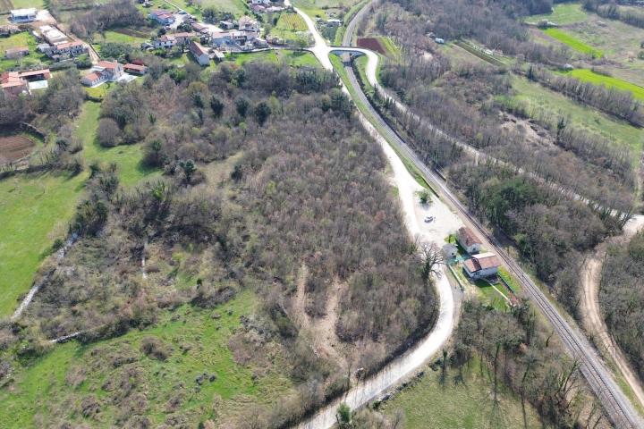 Žminj, Pifari - Građevinsko zemljišta 2. 505 m2, građevinski dio 800 m2