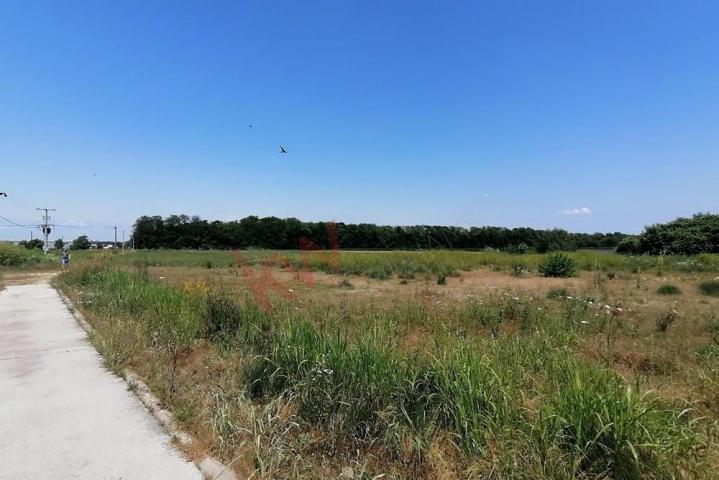 
				Prodaja građevinskog zemljišta, Batajnica
			