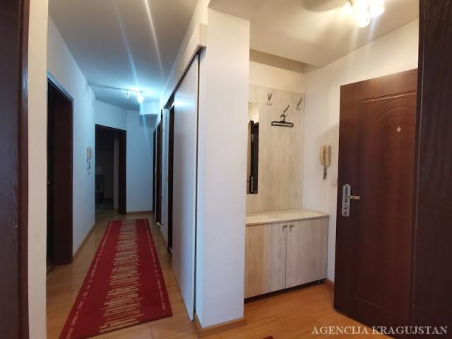 Prodaja, Stan, 80. 00m2 , Centar