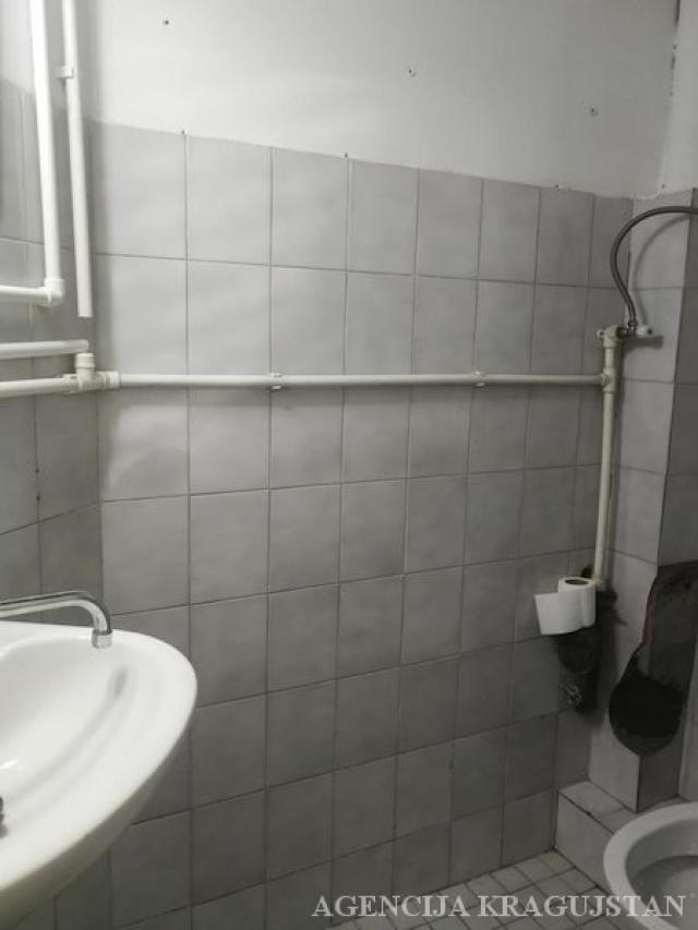 Izdavanje, Lokal, 24. 00m2 , Centar