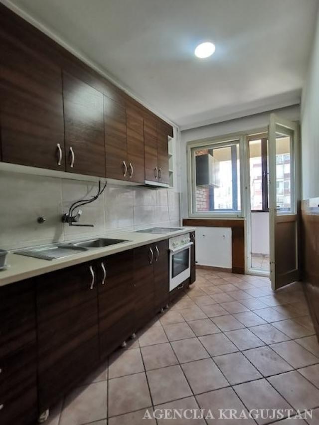 Prodaja, Stan, 80. 00m2 , Centar