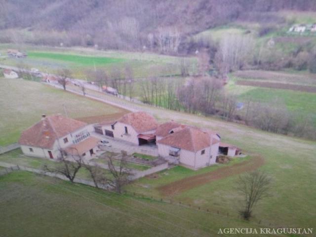 Prodaja, Kuća, 200. 00m2 , Kragujevac