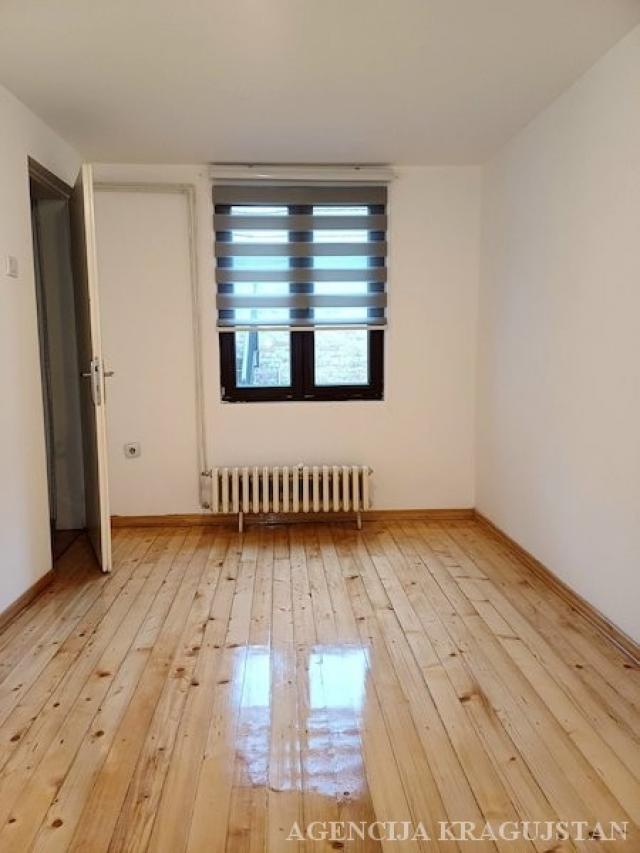 Izdavanje, Kuća, 50. 00m2 , Erdoglija