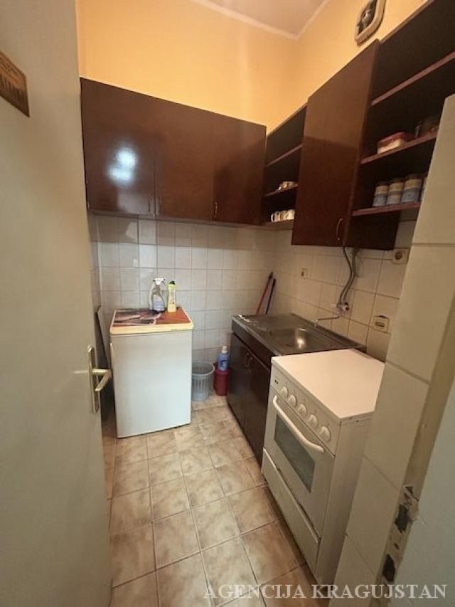 Izdavanje, Lokal, 65. 00m2 , Mala vaga