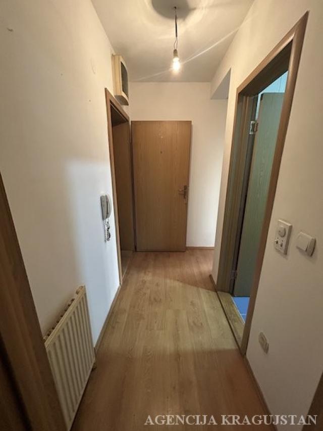 Prodaja, Stan, 29. 00m2 , Centar