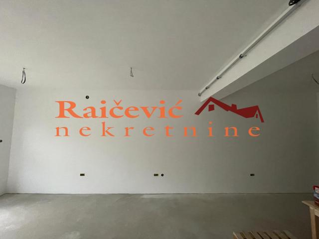 VRACAR VRBAS 63m2 , 400e