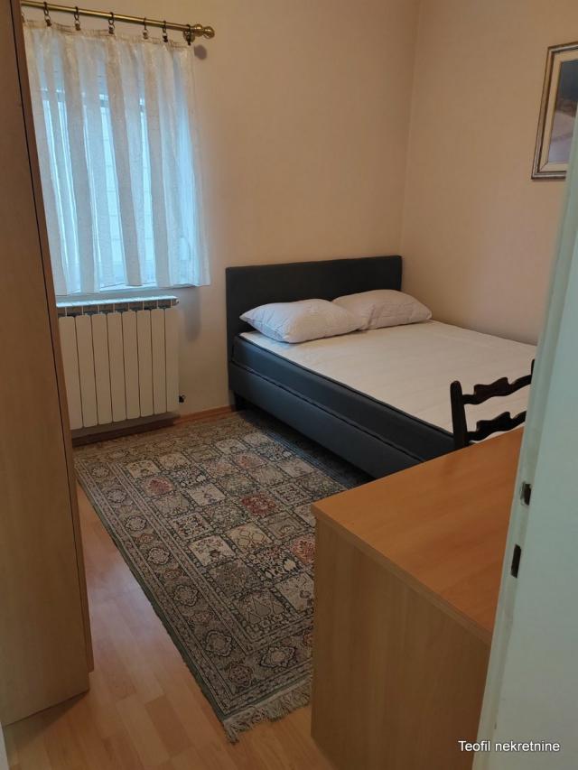 SAVSKI VENAC KNEZA MILOŠA 72m2 , T+L , 900e