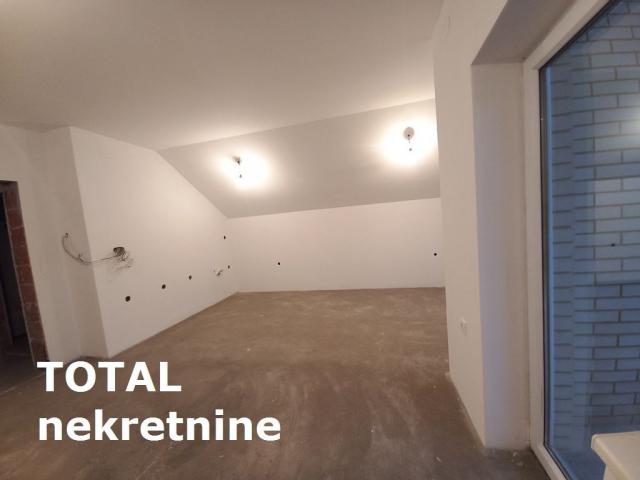 KUćA PETROVARADIN, 267800€