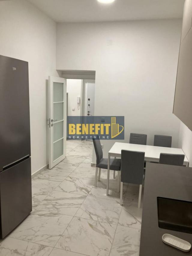 Centar, 80m2, 4. 0, renoviran salonac