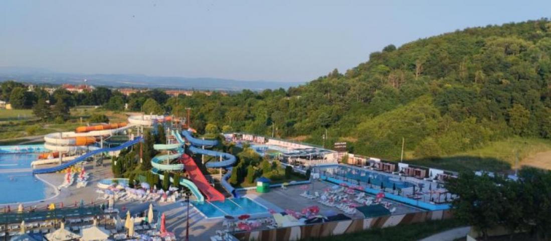 Potpuno namešten jednosoban stan sa pogledom na Aqua park