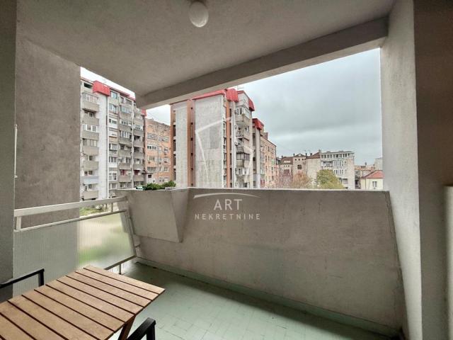 Centar, Resavka, 70m2 + 5m2 terasa ID#12651