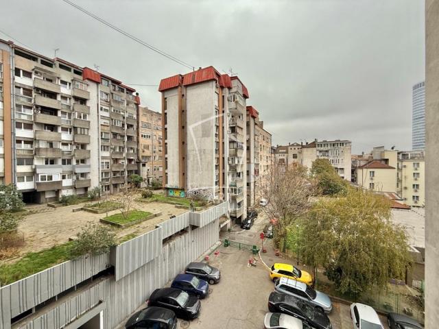 Centar, Resavka, 70m2 + 5m2 terasa ID#12651