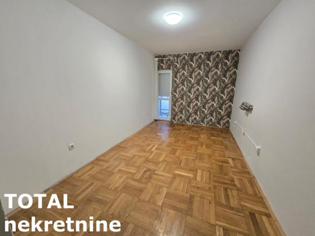 4 Četvorosoban stan NOVI SAD, 149500€