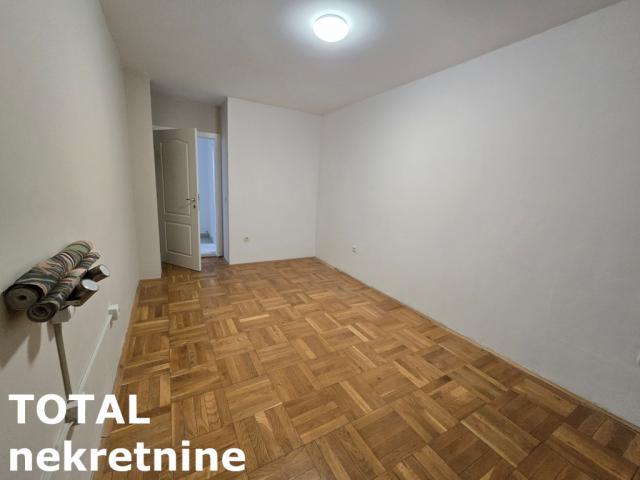 4 Četvorosoban stan NOVI SAD, 149500€